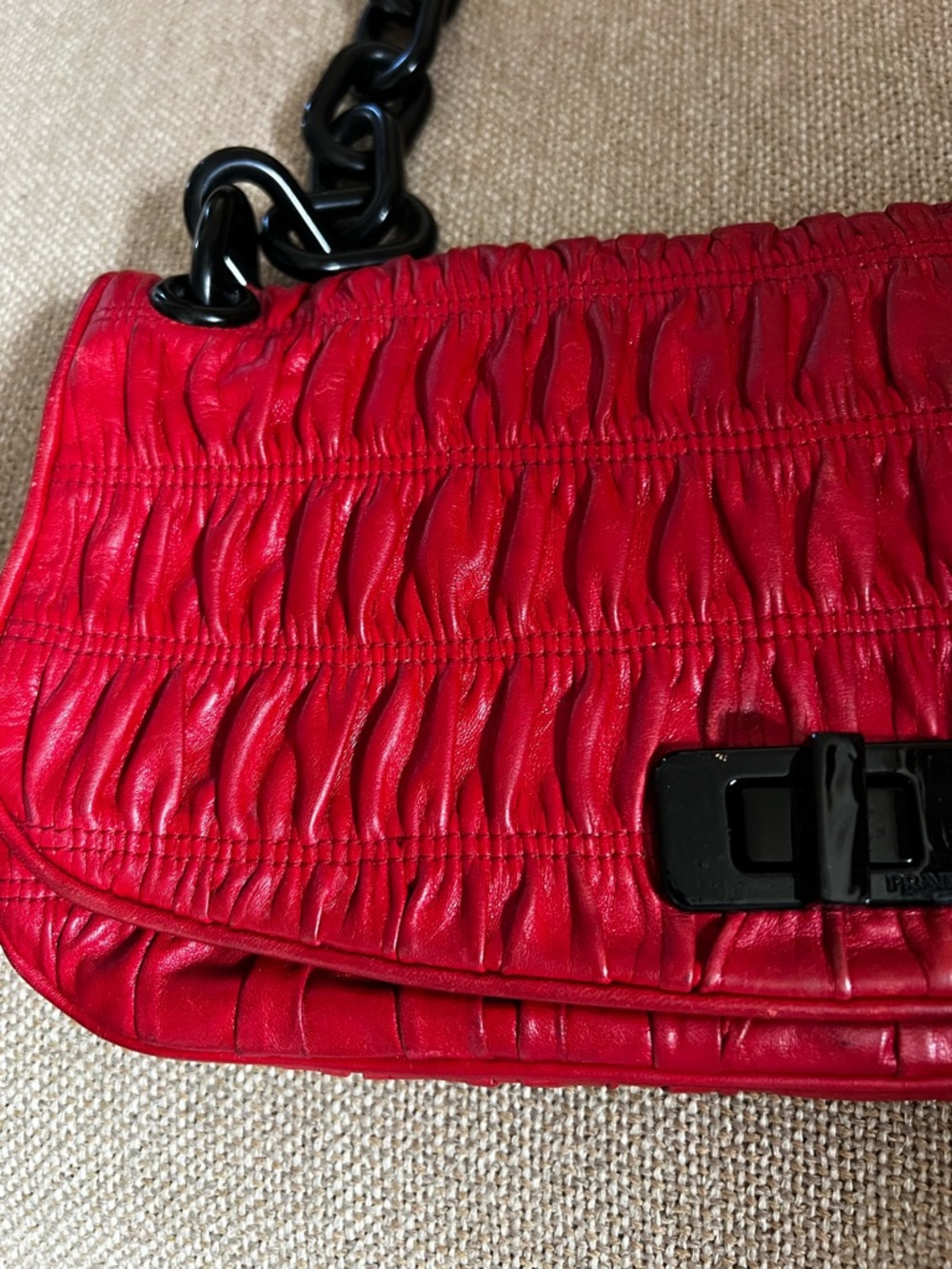Prada Red Gaufre bag - Picture 6 of 15